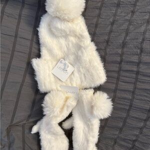 Lemon Collections Winter Hat and Mitten Set